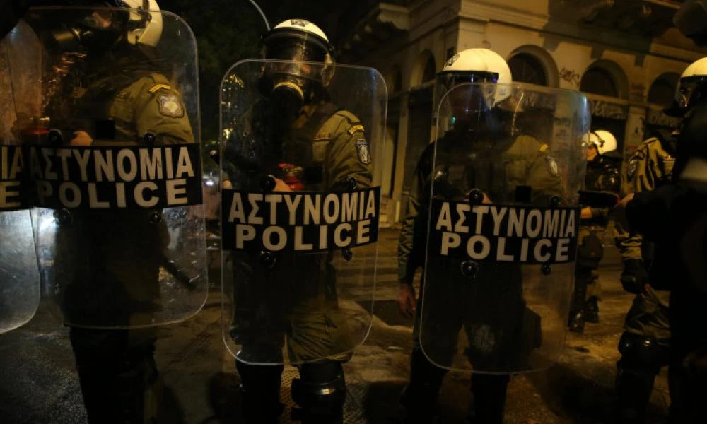 Η στιγμή που τα ΜΑΤ ενημερώνουν ότι δεν θα μεταβούν στο γήπεδο του Παναθηναϊκού-Ηχητικό ντοκουμέντο